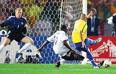 20大足球历史巨星排名,足球历史排名前10位球员