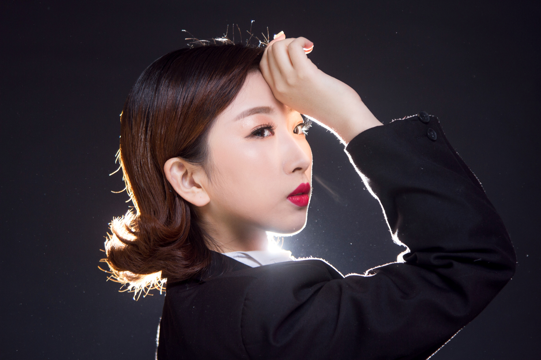 九公子毛豆登上《女人坊》，成为2017时尚护肤标志性人物