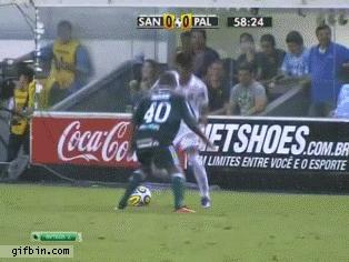 足球十大搞笑进球动图,足球搞笑庆祝动作gif