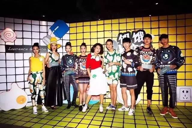 90后敢姑娘不花钱进时装周，玩转全球第一夜店，让小s印象深刻