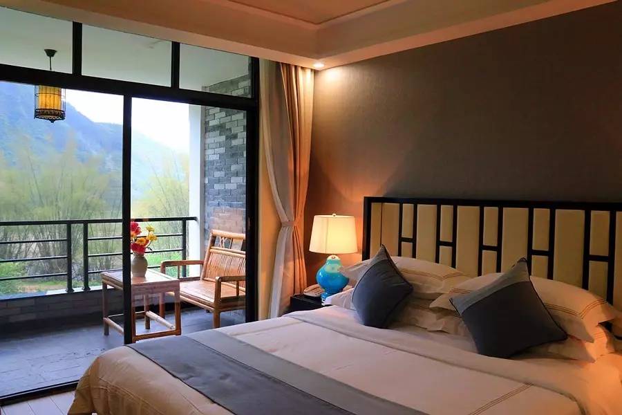 元宝山下，山水云间，悠悠闲云时光，恰好那时我也在