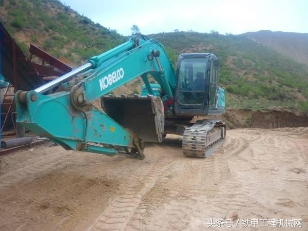 三一七五挖掘机更换安全阀芯视频,挖掘机更换主阀有哪些要关注的