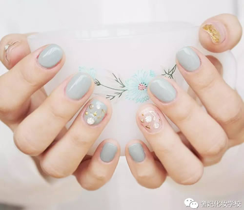 高级质感莫兰迪磨砂美甲,高级质感美甲ins风带钻