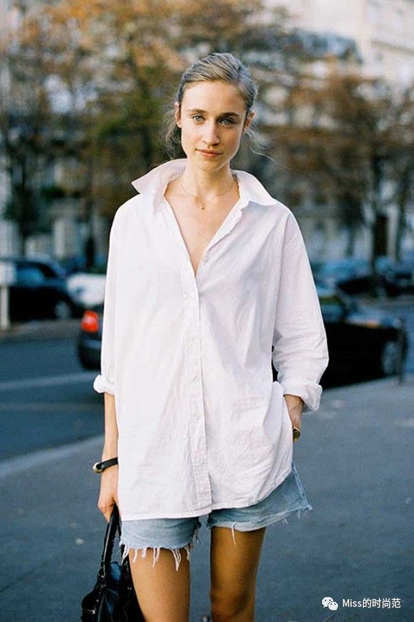 v领上衣时尚显瘦正肩遮肉款,显瘦又清凉