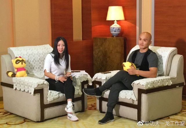 一龙ko泰国拳王,一龙打韩国空手道冠军