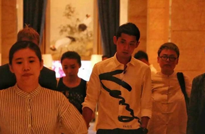 张继科跨界歌王黑外套,张继科迷惑穿搭