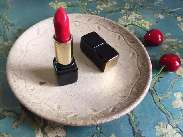 母亲节给妈妈买什么口红,母亲节送母亲什么口红