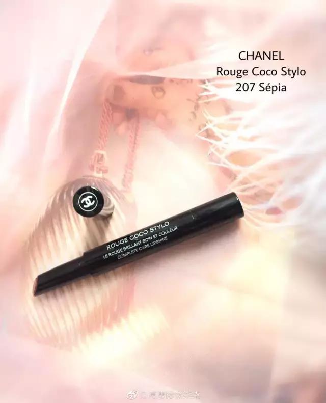 母亲节给妈妈买什么口红,母亲节送母亲什么口红