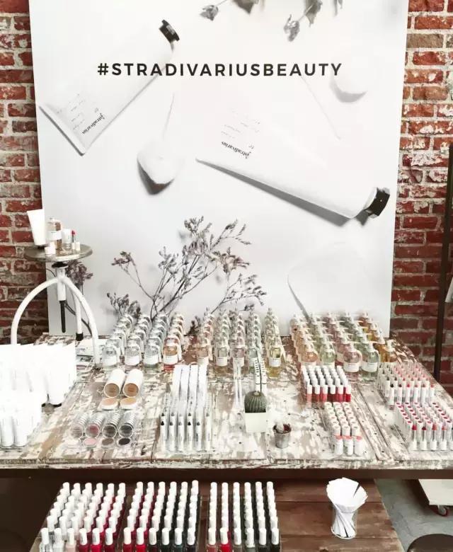 卖彩妆护肤品,卖衣服美妆品