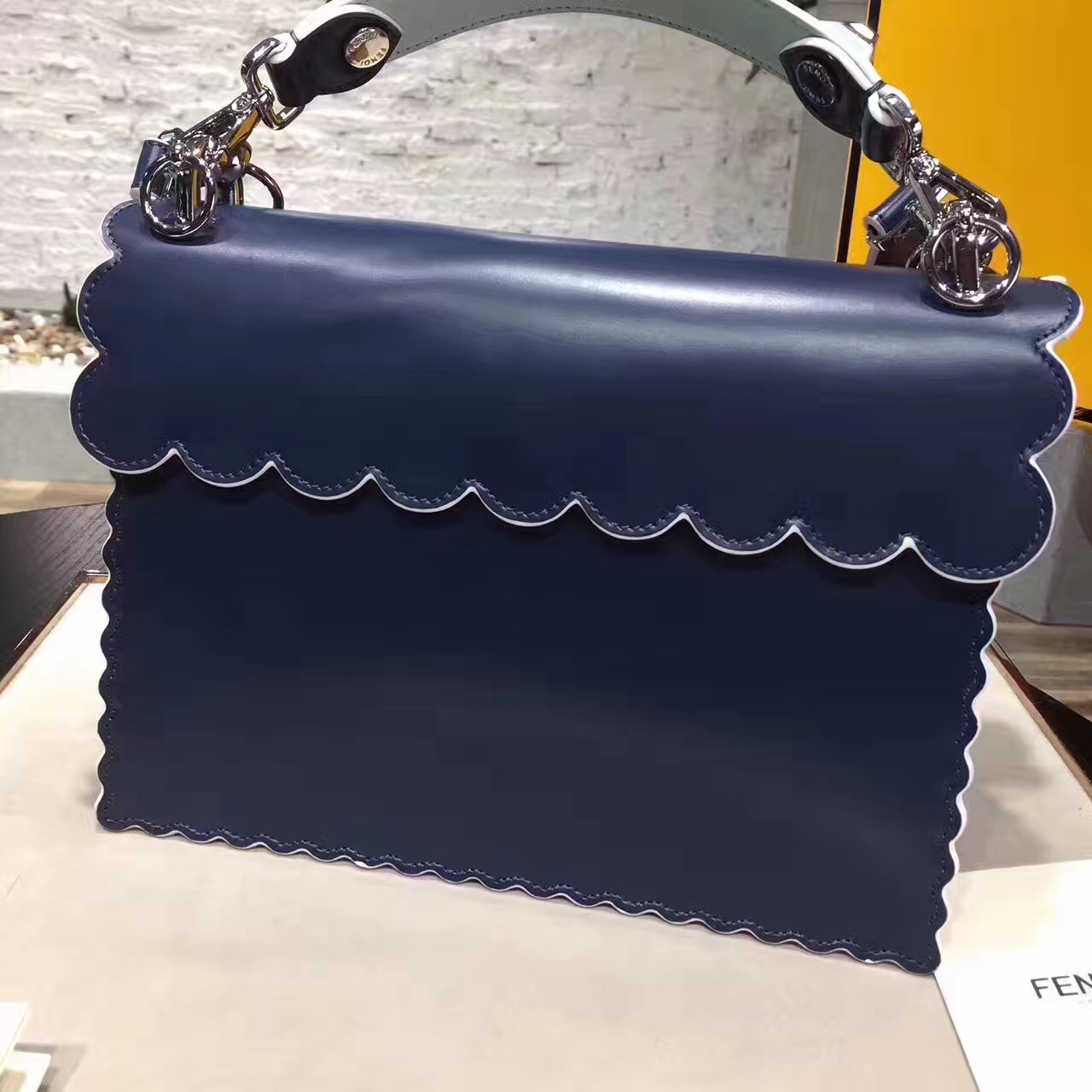 fendi包包最新款,fendi包的经典款