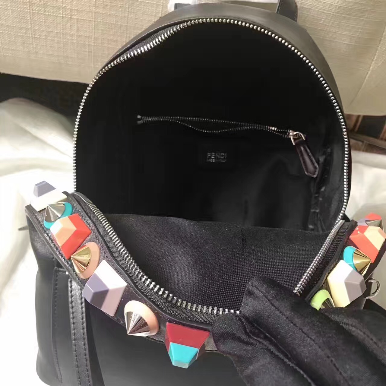 fendi包包最新款,fendi包的经典款