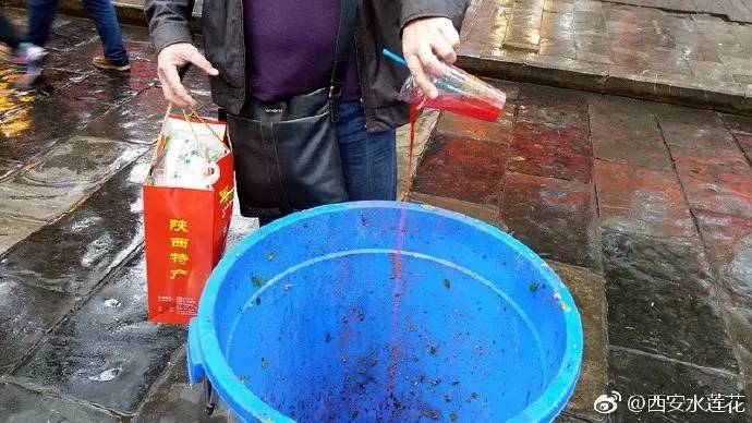 西安回民街石榴汁图片,西安回民街鲜榨甘蔗汁