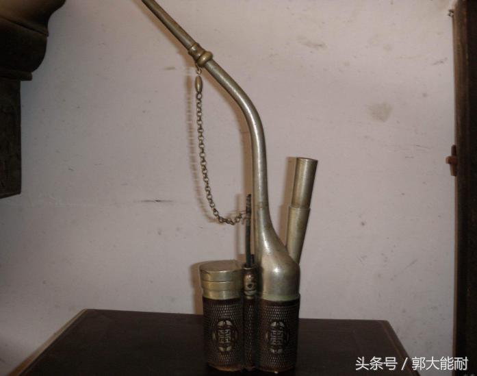 黄铜水烟筒老物件,五六十年代水烟筒老物件图片