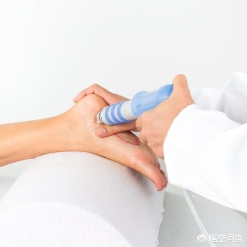 足跟疼痛教你一招百试百灵,早起落地脚疼