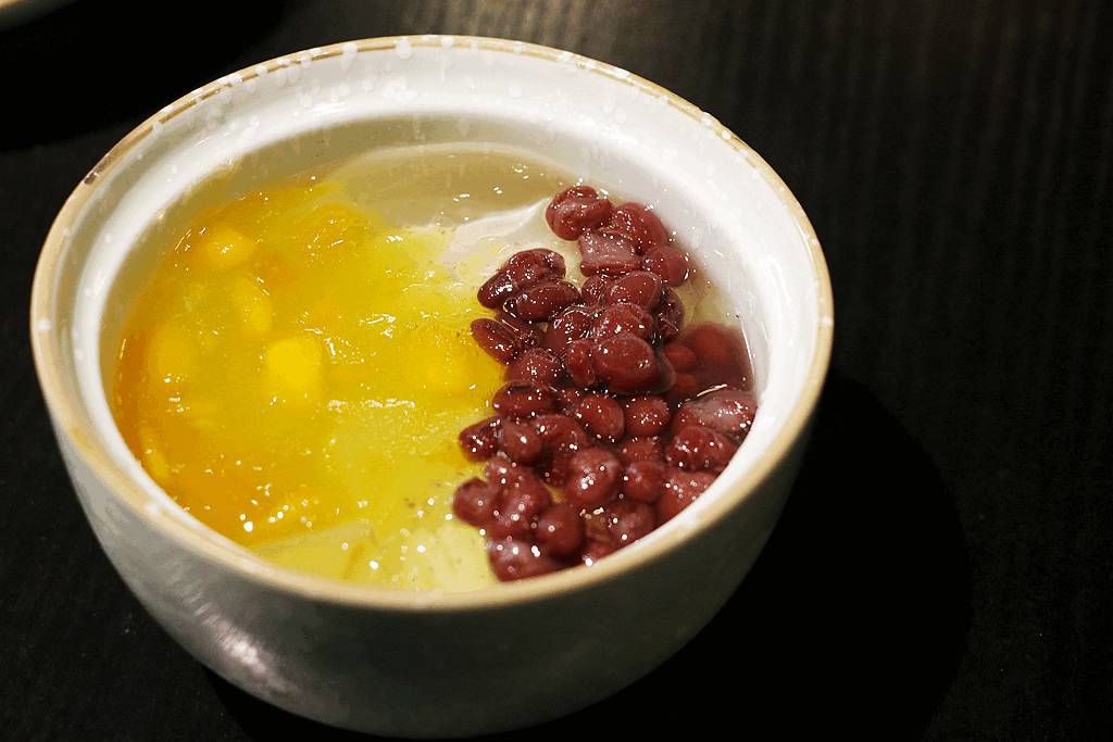 一不谨慎美成自拍圣地！说这是吃火锅的谁信？