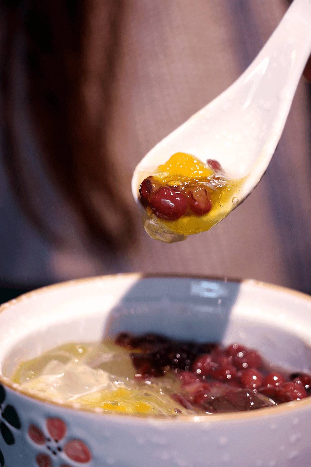 一不谨慎美成自拍圣地！说这是吃火锅的谁信？