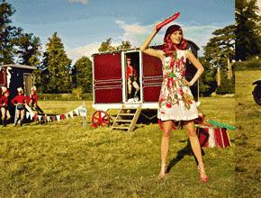 它来自英国貌美如大牌，卖的鞋包却这么便宜，某宝就能买到！