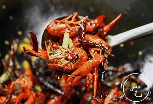 这家店营业到清晨2点，卖的都可以选Size，还给手活儿好的打折……