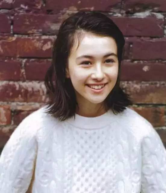 人见人爱！这个BOY风少女有点cool！