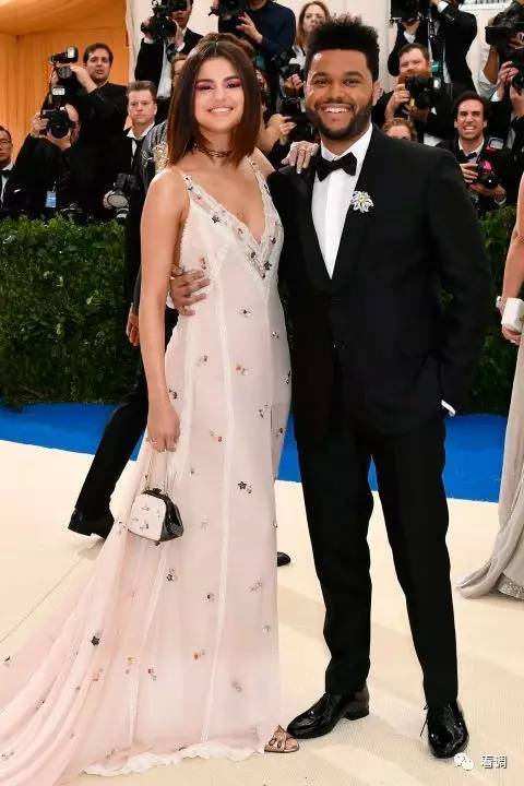 韩寒画韩红什么意思,韩寒韩红画画