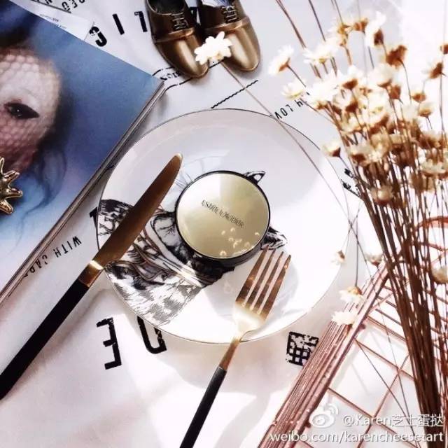 杨幂脸和手臂全涂了粉底,杨幂迪丽热巴看了都心动