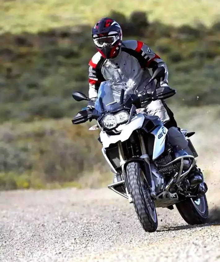 2022款宝马水鸟1250adv,宝马水鸟1250adv与gs区别