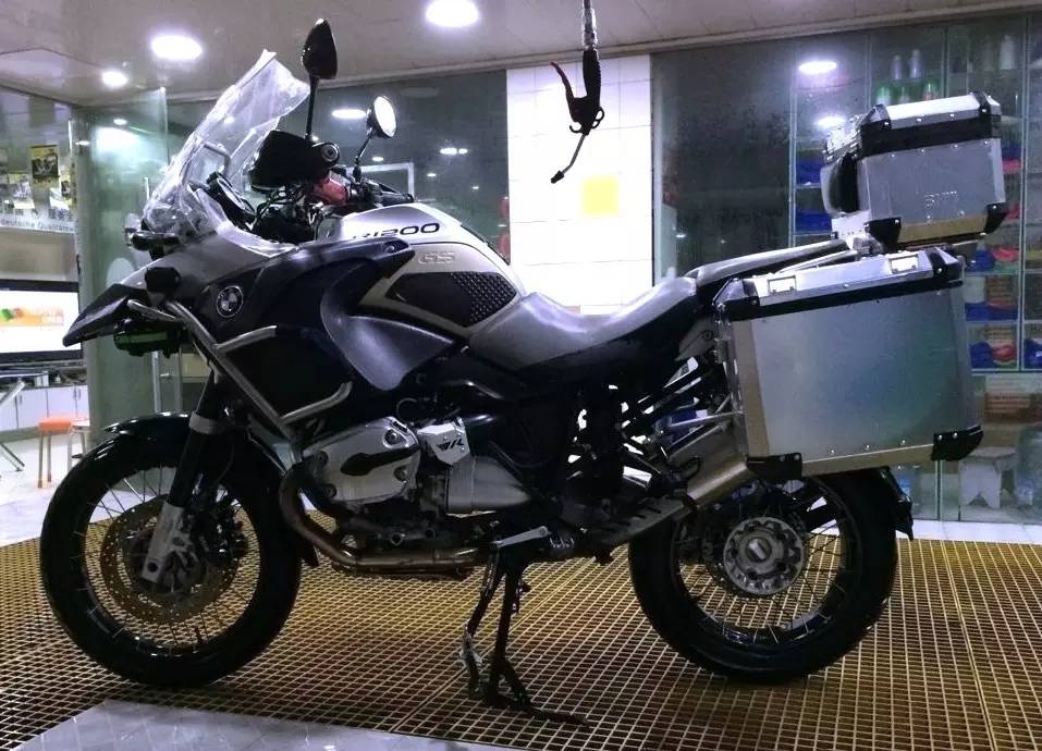 2022款宝马水鸟1250adv,宝马水鸟1250adv与gs区别