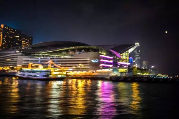 再一次香港｜带着老妈去看花花世界，佐敦觅食，中环闲逛，维港夜游，探索迪士尼的童话天地！