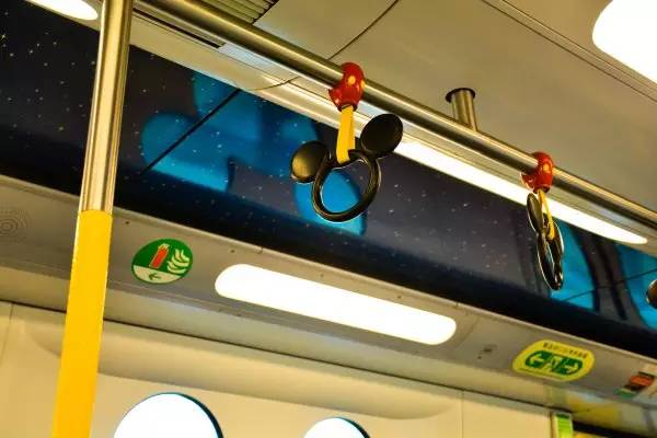 再一次香港｜带着老妈去看花花世界，佐敦觅食，中环闲逛，维港夜游，探索迪士尼的童话天地！