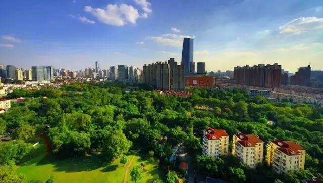 华师大长宁区,上海华师大附属小学和临港明珠