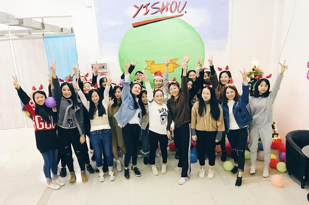 老婆进货苦他融400万做女装批发App买手选款店主拼单月流水过千万