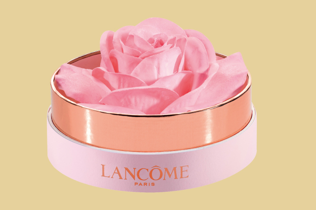 景甜唐嫣的落肩外套助你慵懒过冬 (景甜清冷富贵花妆容)