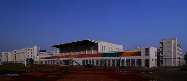 关注小美直播,关注小美头条号