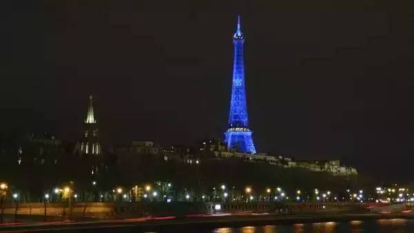 BLUFISH｜他在天津造了这座蓝色的饕餮城堡，只为把青梅竹马的她从巴黎追回来