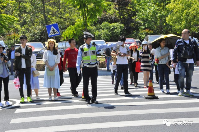 这三天，近23万辆车进出千岛湖，却都被他们……
