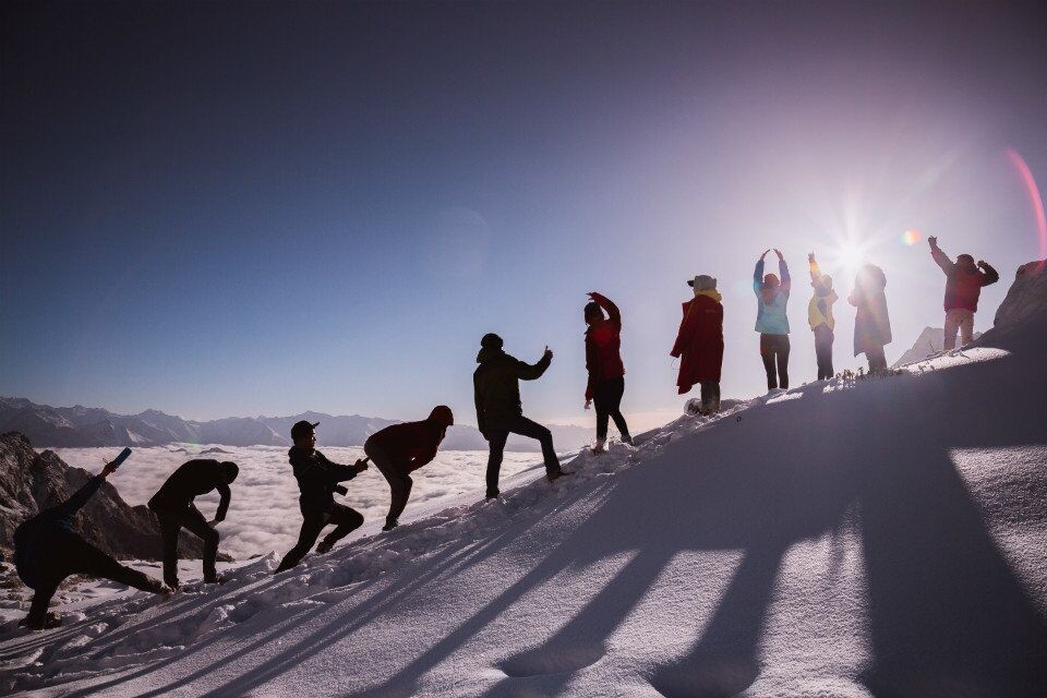 成体背包客带起包子重回甲尔猛措