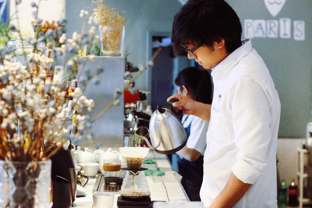 BLUFISH｜他在天津造了这座蓝色的饕餮城堡，只为把青梅竹马的她从巴黎追回来