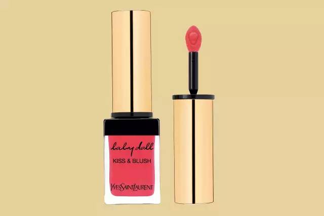 景甜唐嫣的落肩外套助你慵懒过冬 (景甜清冷富贵花妆容)