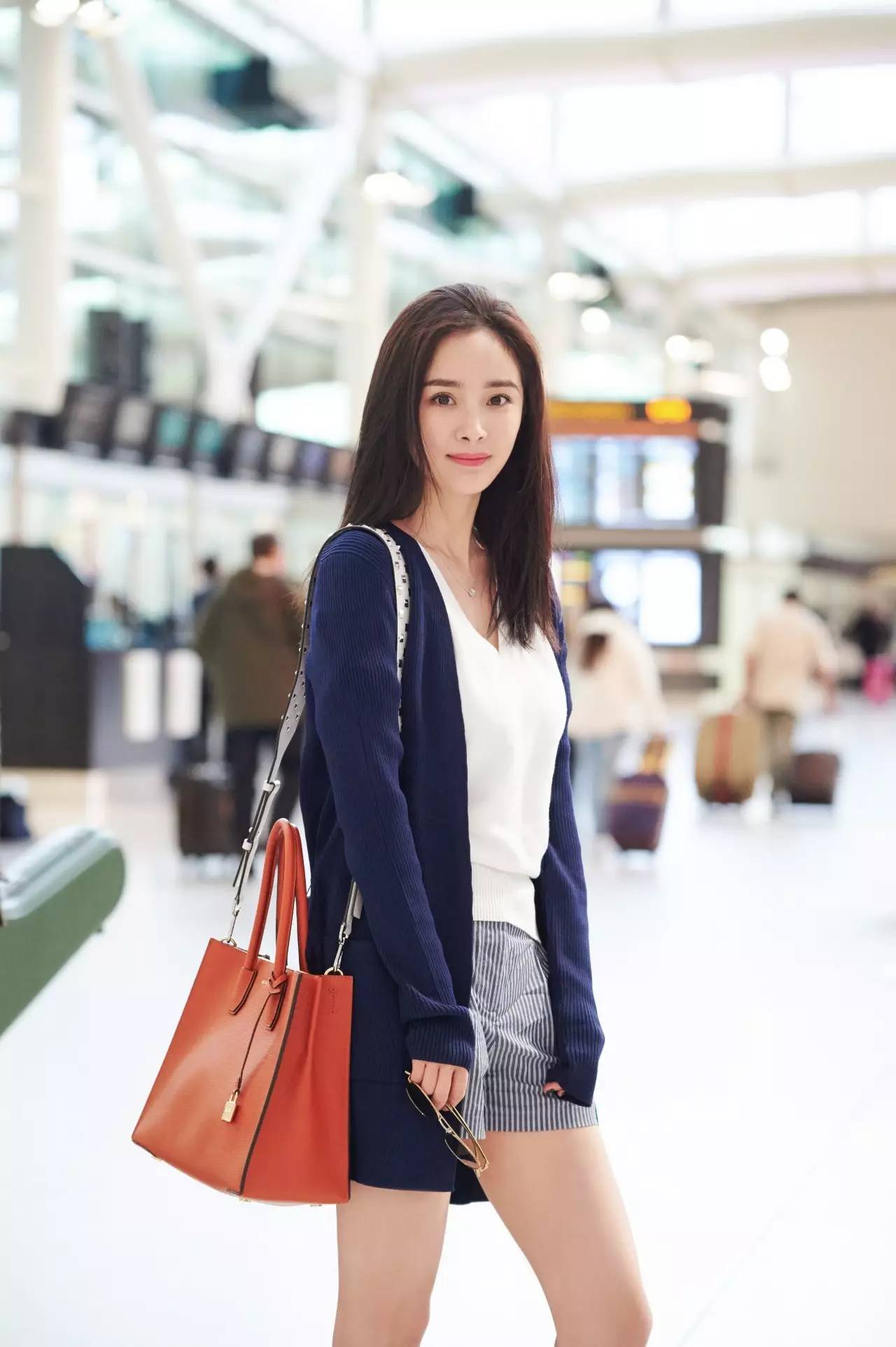 杨幂metgala红毯万寿牡丹现场,杨幂上红毯