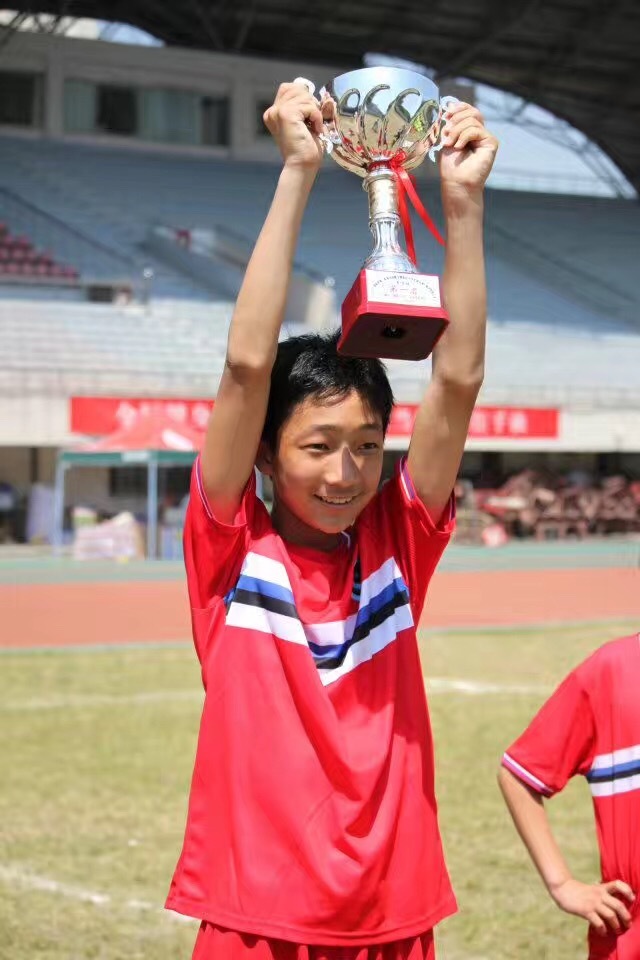 徐家沟小学足球队,力压群雄足球