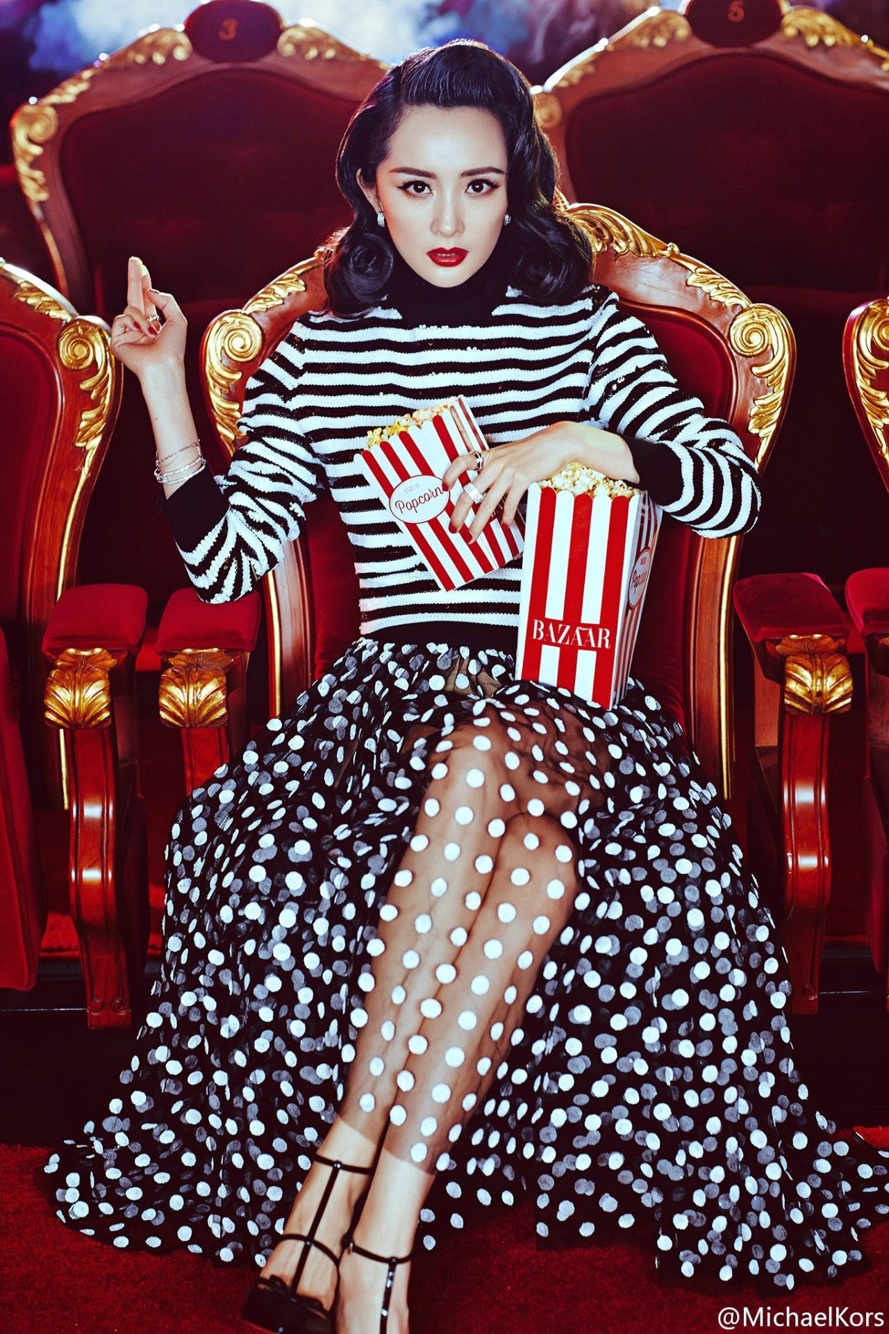 杨幂metgala红毯万寿牡丹现场,杨幂上红毯