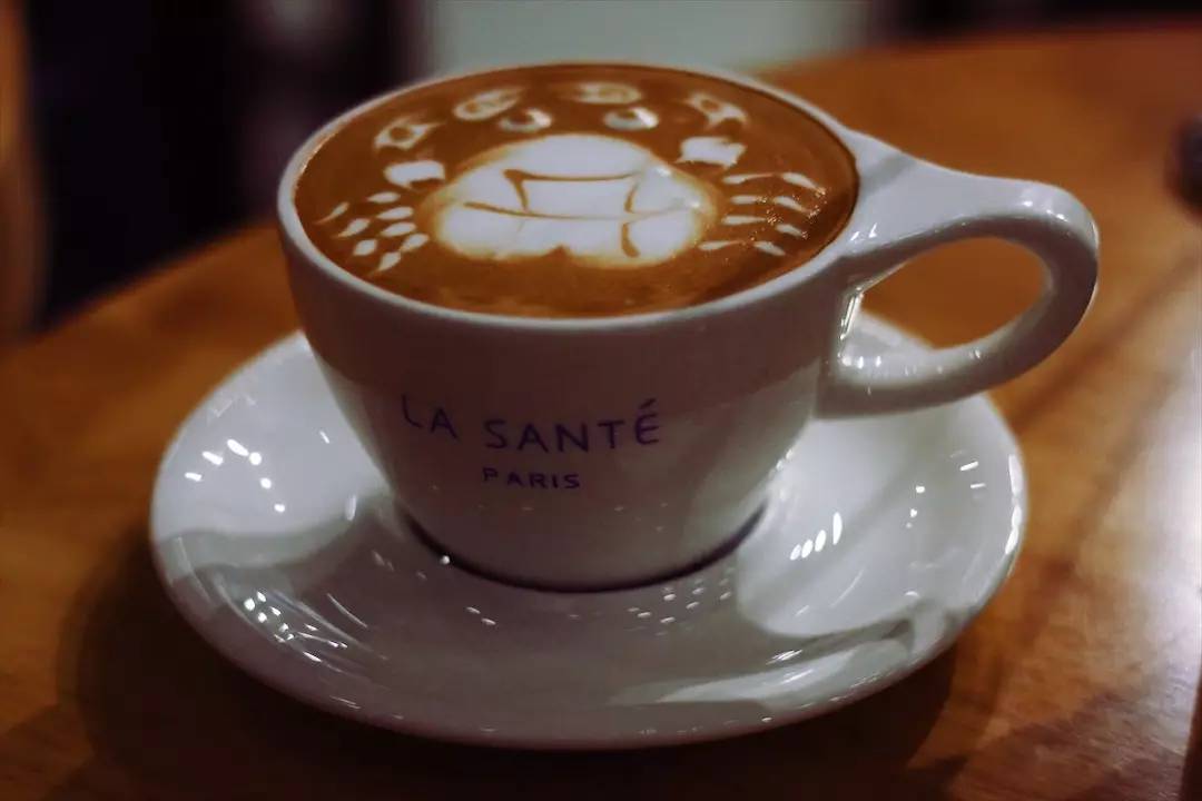 BLUFISH｜他在天津造了这座蓝色的饕餮城堡，只为把青梅竹马的她从巴黎追回来