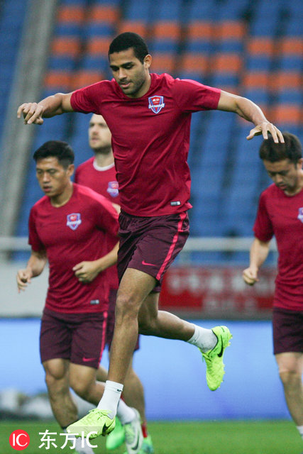 “一起登上进步的快车”力帆踩场训练要与建业比拼学习