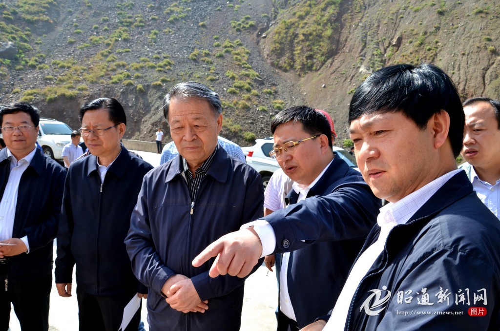 心系交通情牵乌蒙——交通运输部*党**组书记杨传堂赴我市调研侧记