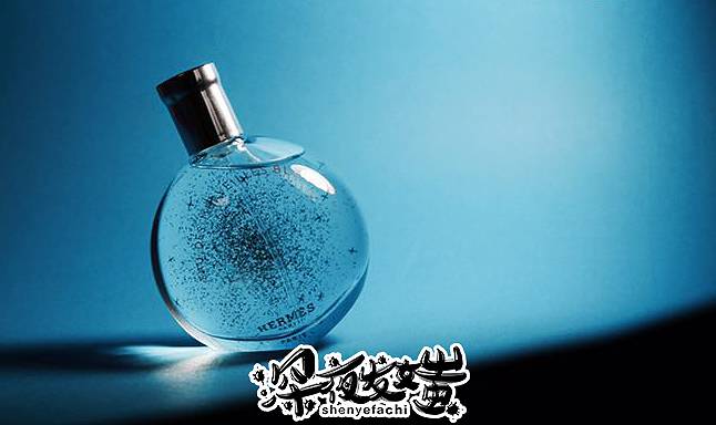 为什么买的香水味道一样的,为什么别人买的香水那么好闻