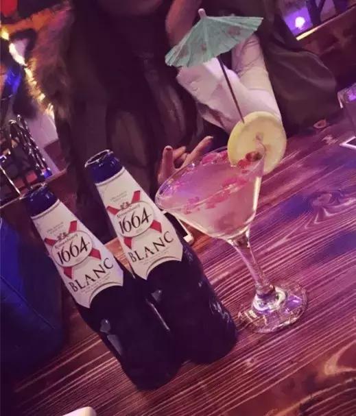 天津可以看球赛撸串的地方,在天津津南喝酒看球