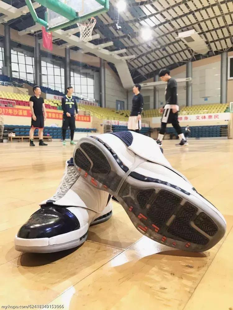 airjordan白红蓝的一款鞋,airjordan16上脚