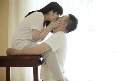 50天胎停育流产哪种方式伤害最低,四个半月流产对身体的伤害有多大