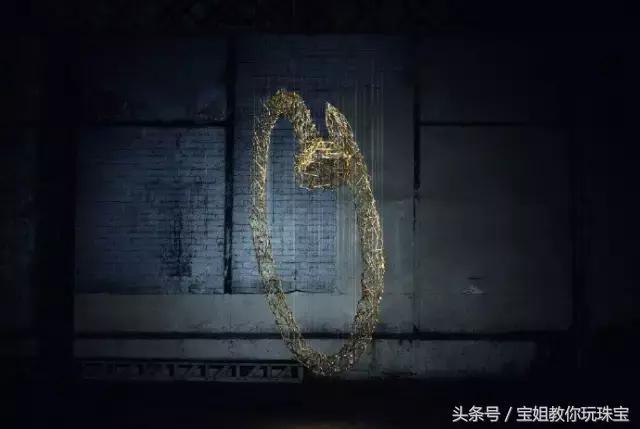 我在家里藏了一箱子卡地亚被发现了