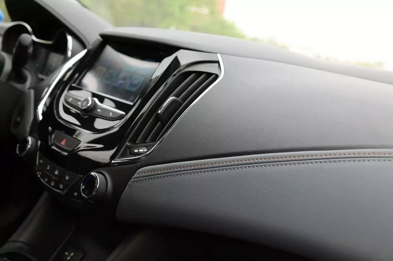 国外科鲁兹两厢掀背版试驾,二手科鲁兹两厢掀背最新用车感受